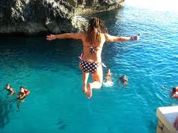 cliff diving in Negril, https://www.jamaica-reggae-music-vacation.com/Negril-Jamaica-Vacation-Package.html