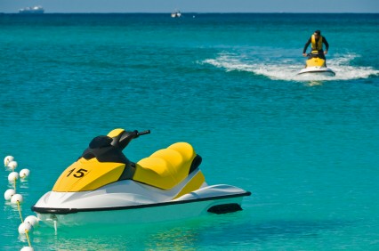 https://www.jamaica-reggae-music-vacation.com/Attractions-In-Montego-Bay-Jamaica.html, Jet Skiing in Montego Bay, Jamaica