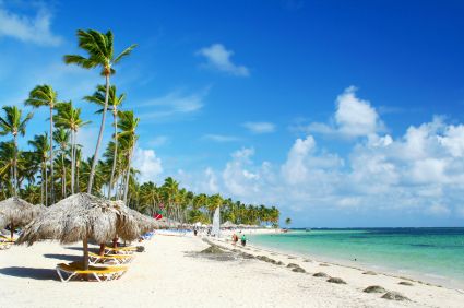 Beach in Jamaica, https://www.jamaica-reggae-music-vacation.com/attractions-in-jamaica.html